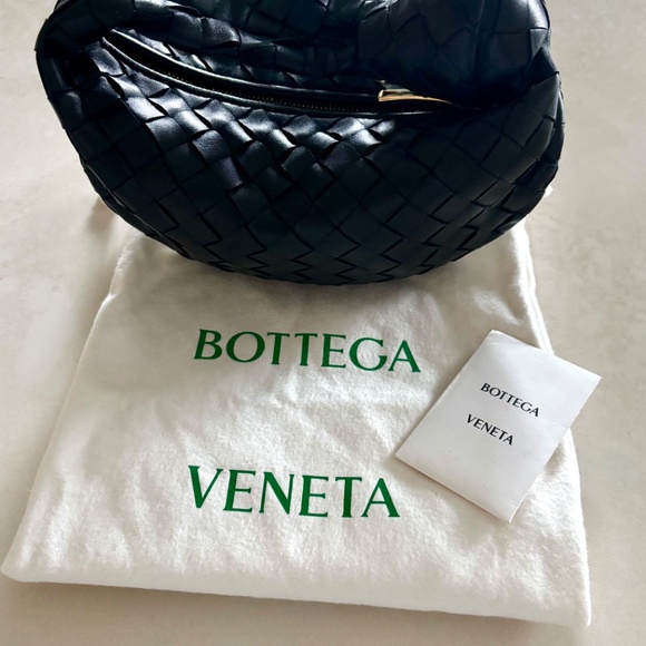 *SOLD* BOTTEGA VENETA Mini Jodie with dust bag and purchase tags from Ssense - Picture 5 of 16